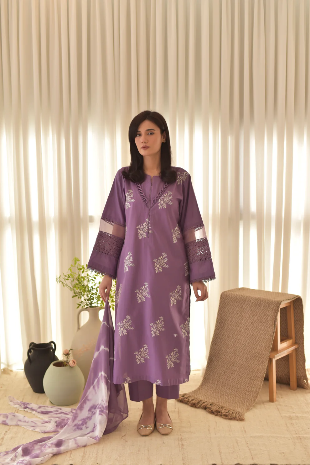 Amethyst Roman Silk Embroidered Kurta Pant & Dupatta