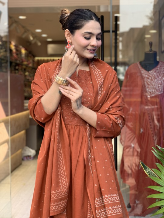 Rust Mellows Voluminous Cotton Kurta Pant & Dupatta
