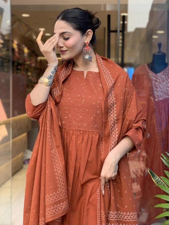 Rust Mellows Voluminous Cotton Kurta Pant & Dupatta