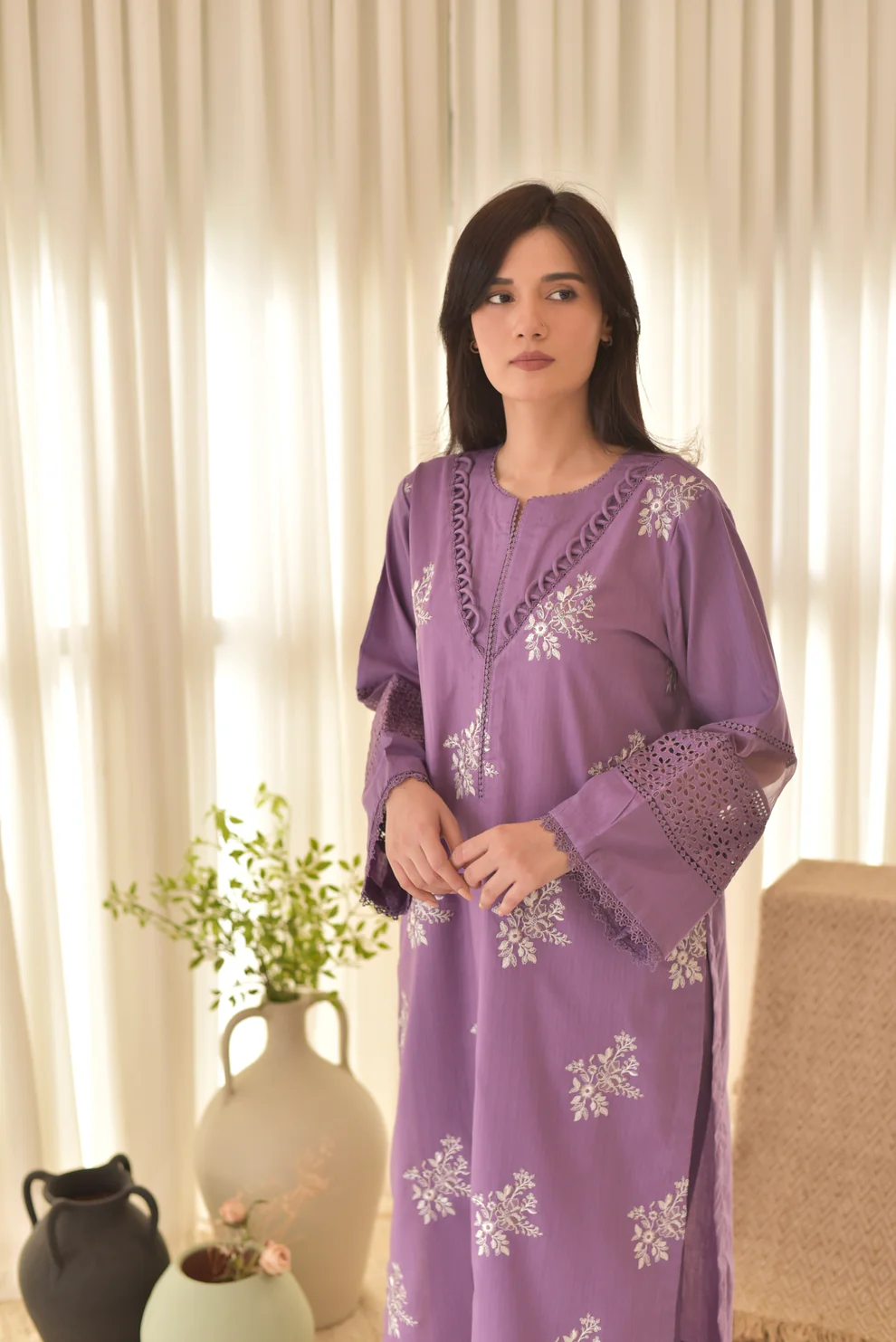 Amethyst Roman Silk Embroidered Kurta Pant & Dupatta