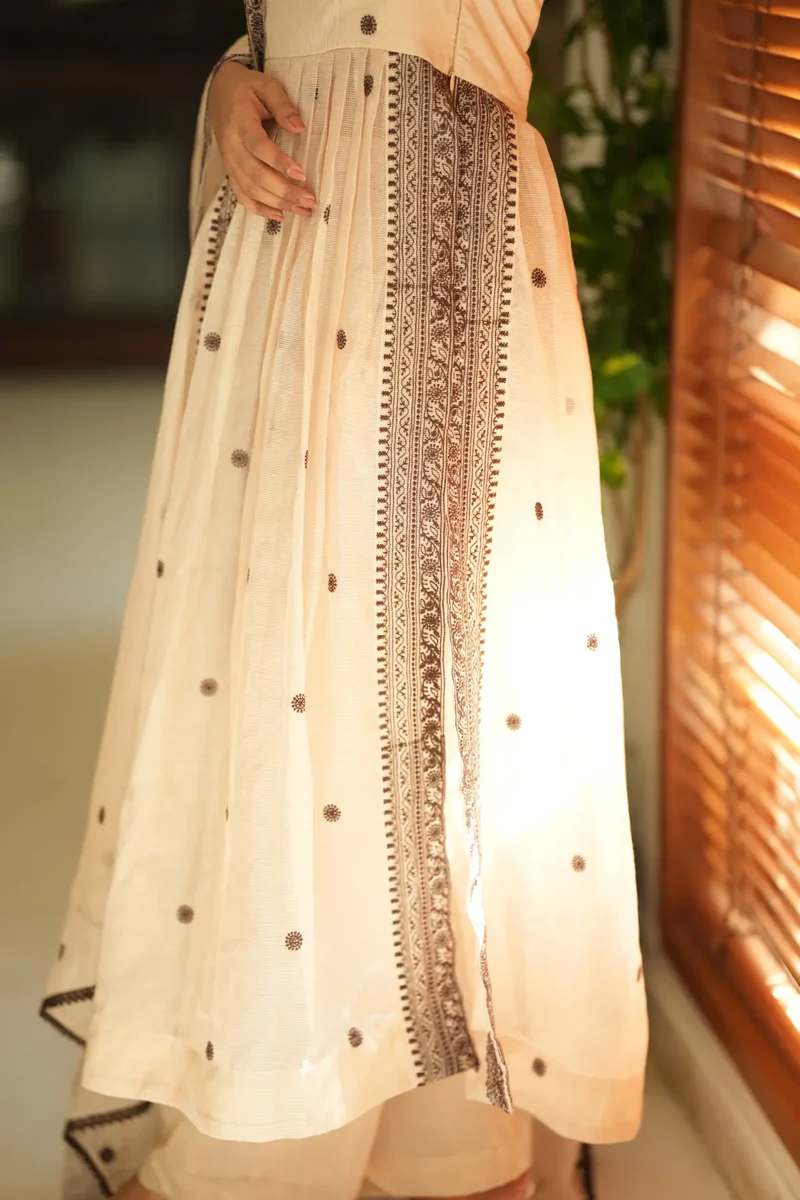 Vanila Kota Doria Embroidered Nyra Cut Kurta Suit Set