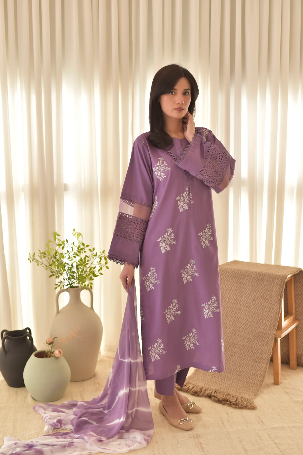 Amethyst Roman Silk Embroidered Kurta Pant & Dupatta