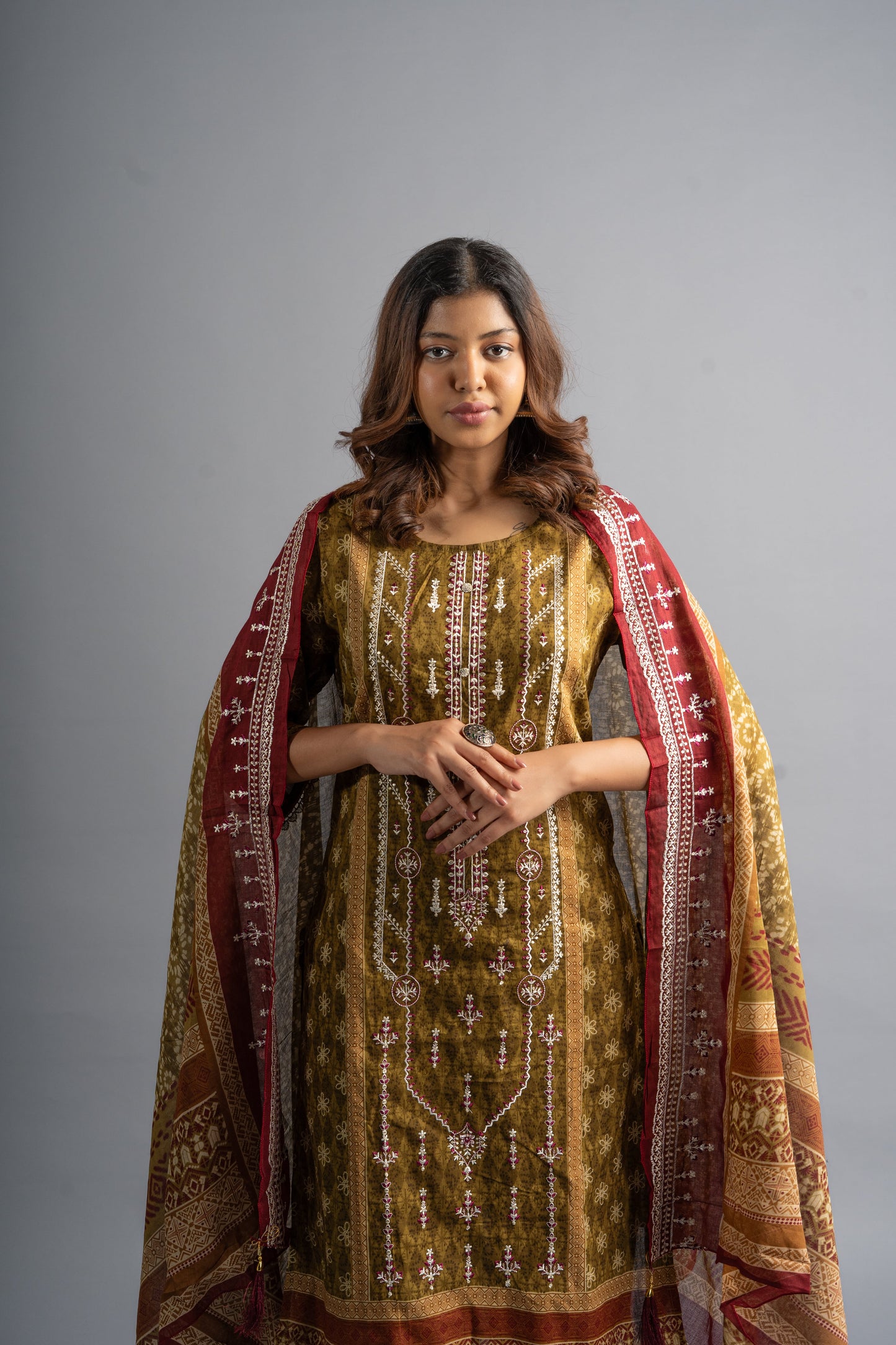 Henna Green Embroidered Cotton kurta pants with Dupatta (Set of 3)