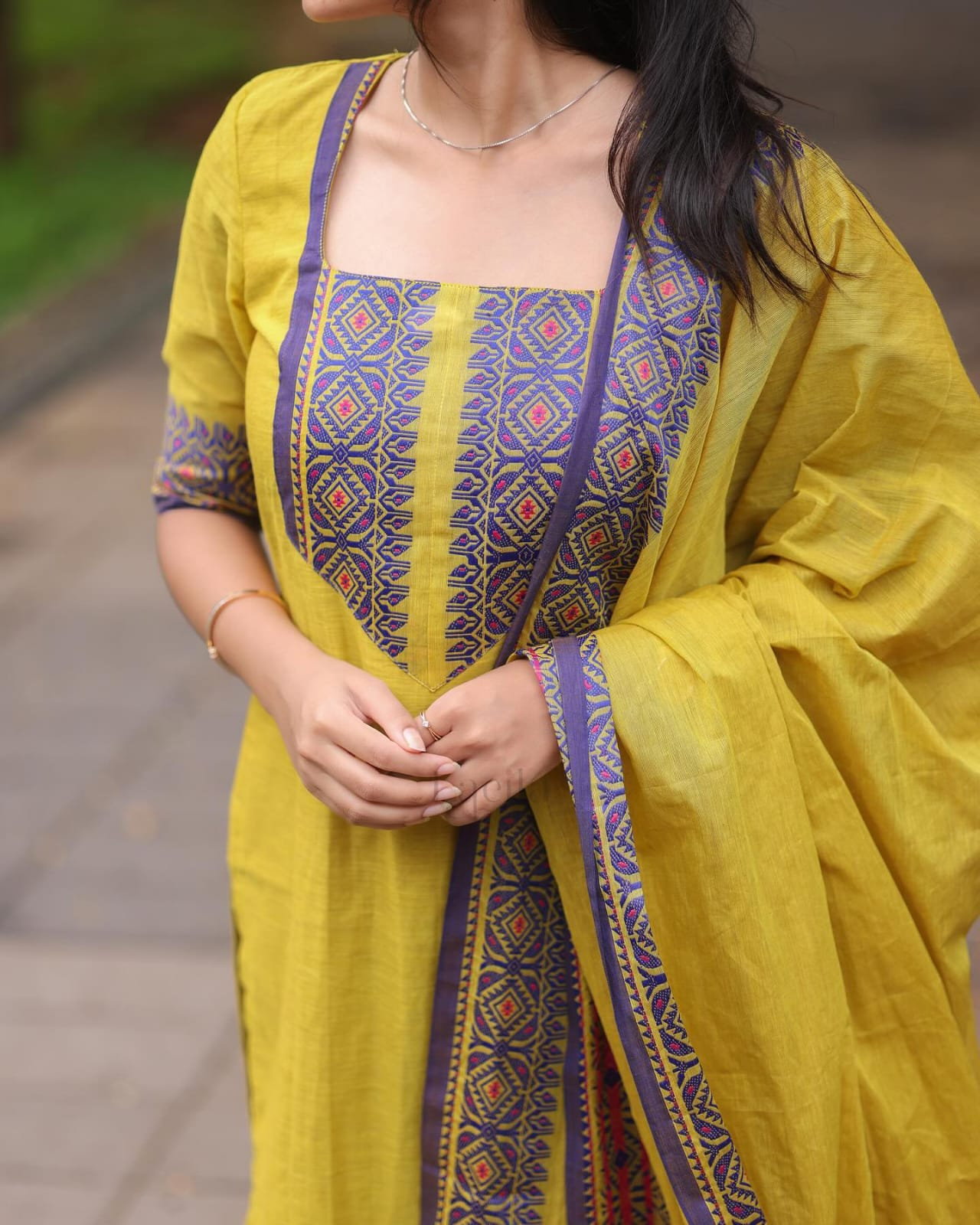 Kanchi Cotton Kurta Pant & Dupatta With Jacquard Weaving