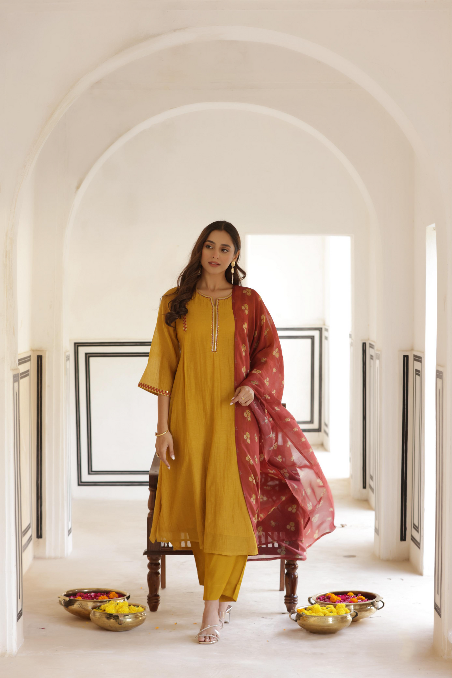 Mul Chanderi Embroidered Kurta Pant & Dupatta