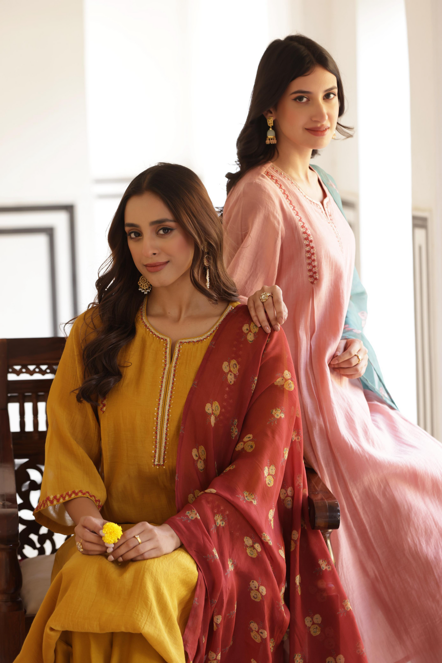 Mul Chanderi Embroidered Kurta Pant & Dupatta
