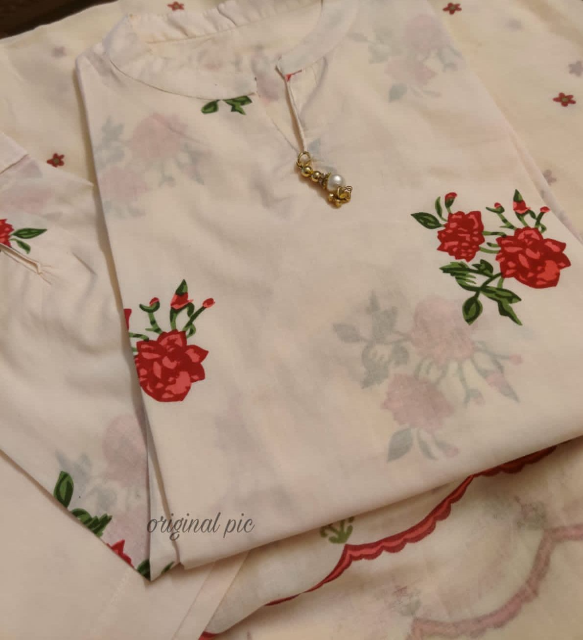 Floral Printed Latkan Neckline Kurta Palazzo With Malmal Dupatta