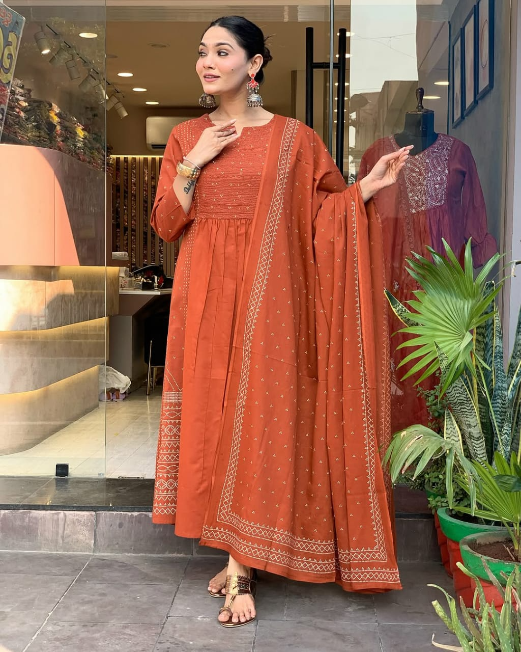 Rust Mellows Voluminous Cotton Kurta Pant & Dupatta
