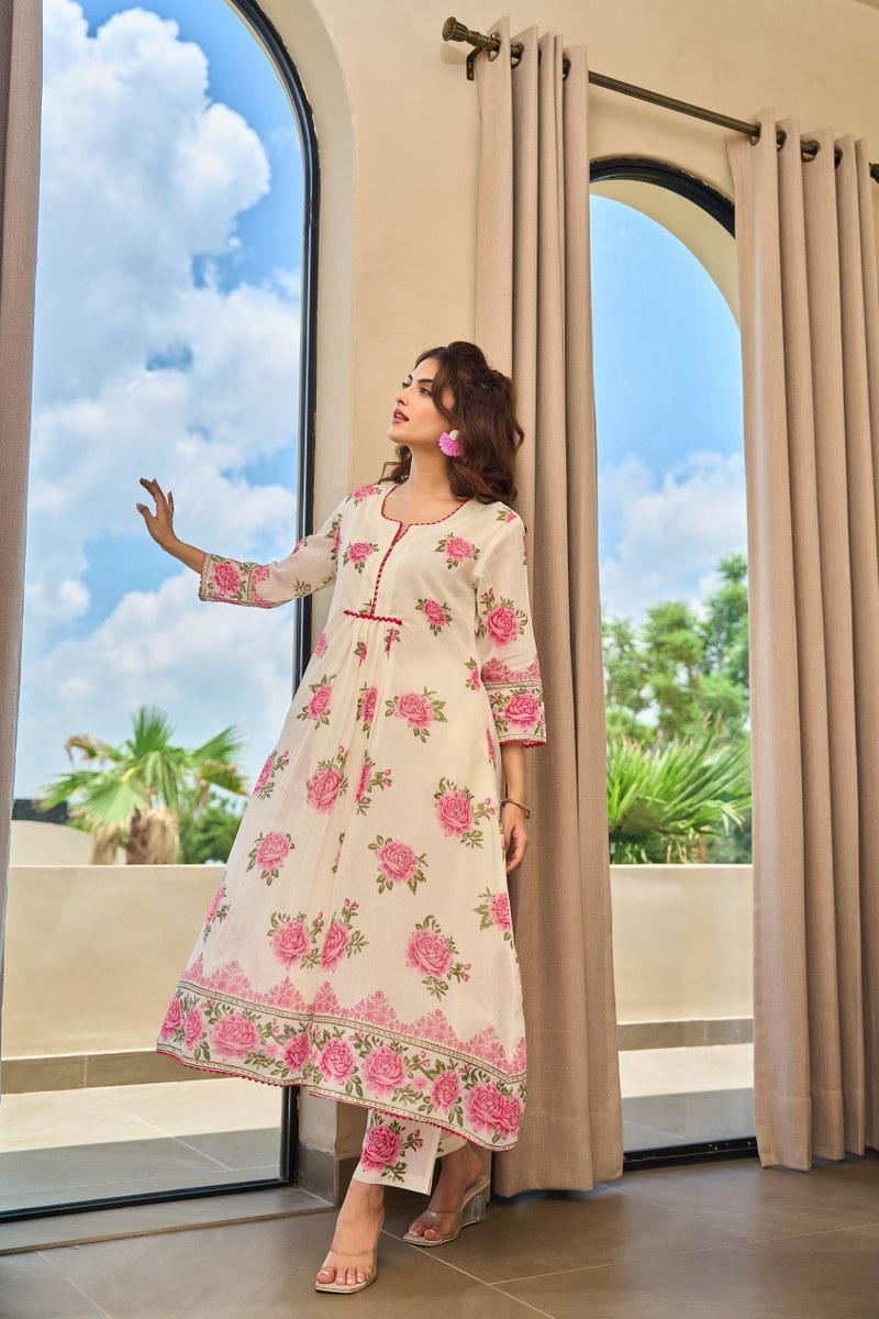 Beige Floral Mul Chanderi Kurta Pant Set