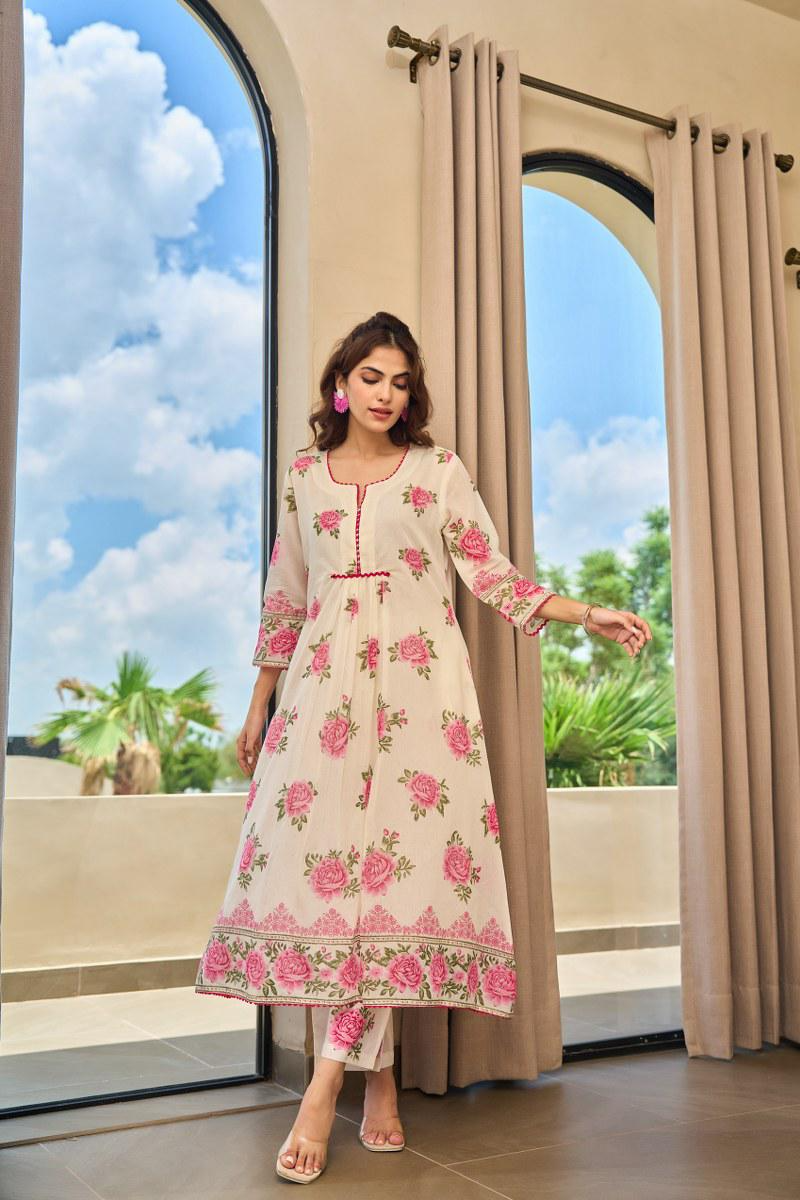 Beige Floral Mul Chanderi Kurta Pant Set