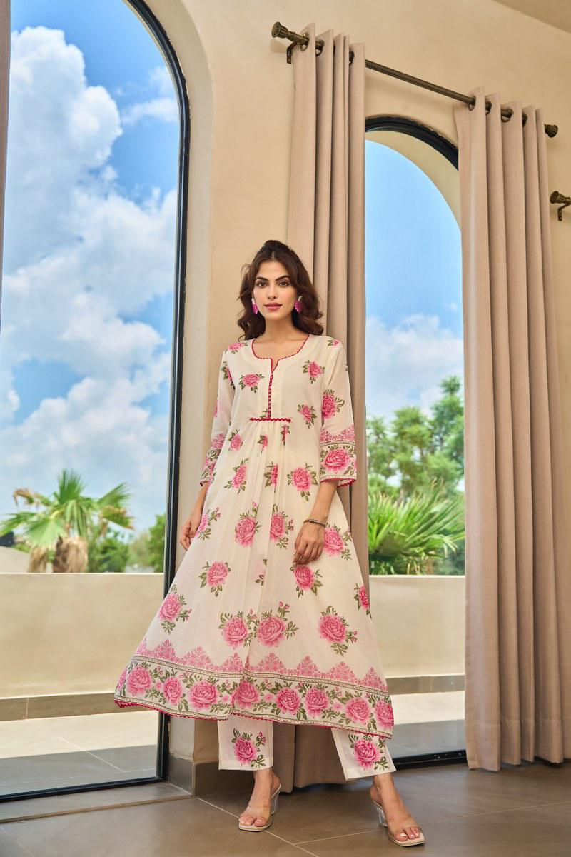 Beige Floral Mul Chanderi Kurta Pant Set