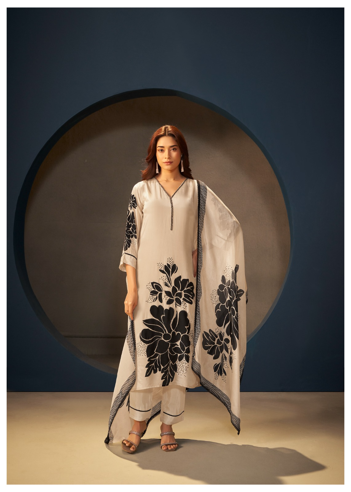 Pure Crepe Floral Kurta suit Set