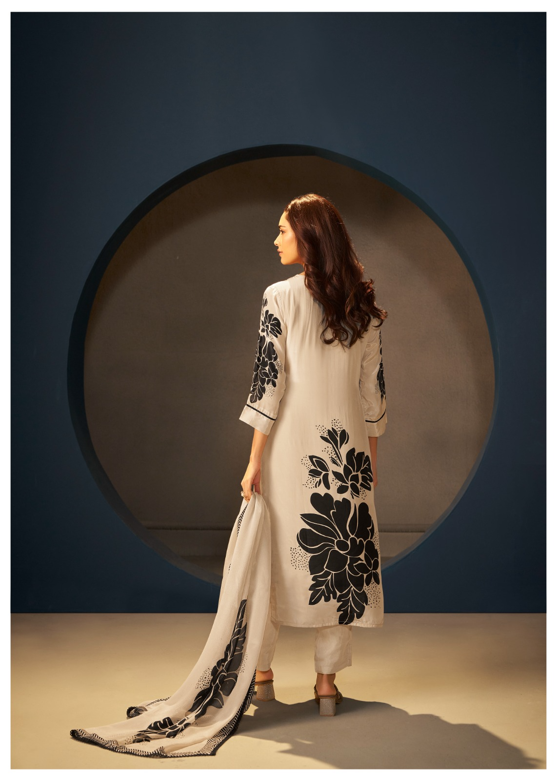 Pure Crepe Floral Kurta suit Set