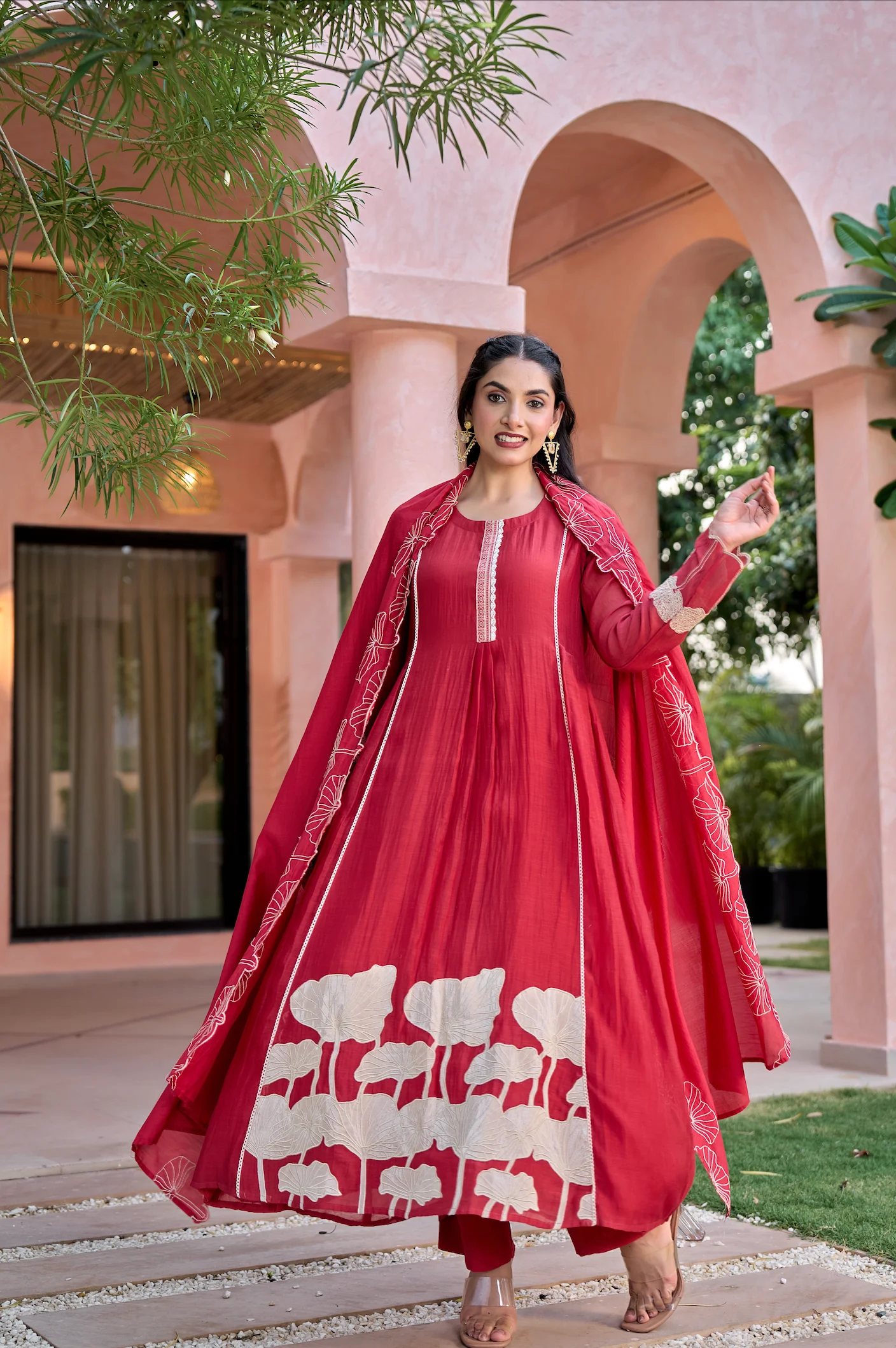Red Mul Chanderi Embroidered Kurta Suit Set With Applique Work