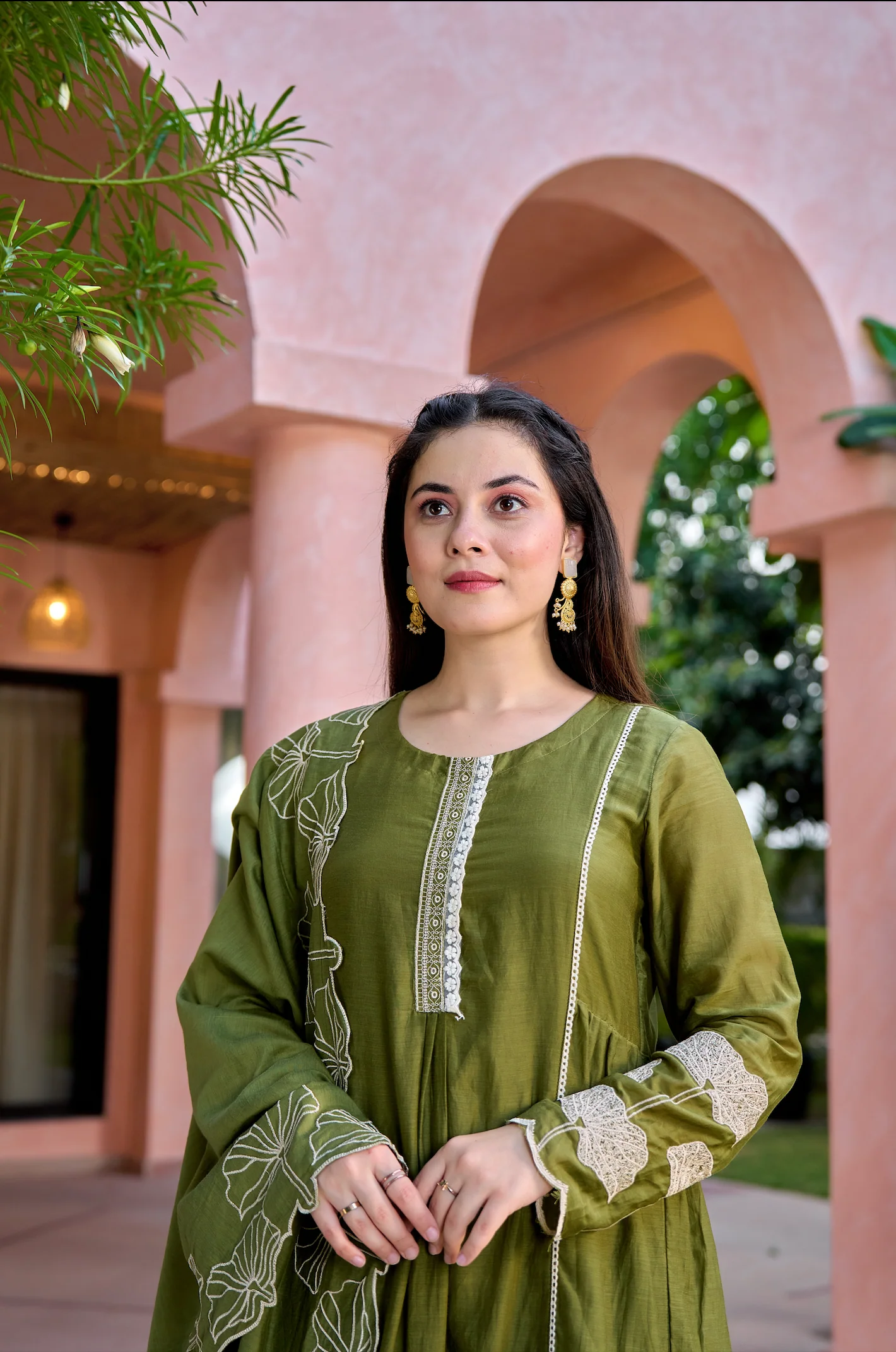 Henna Mul Chanderi Embroidered Kurta Suit Set With Applique Work