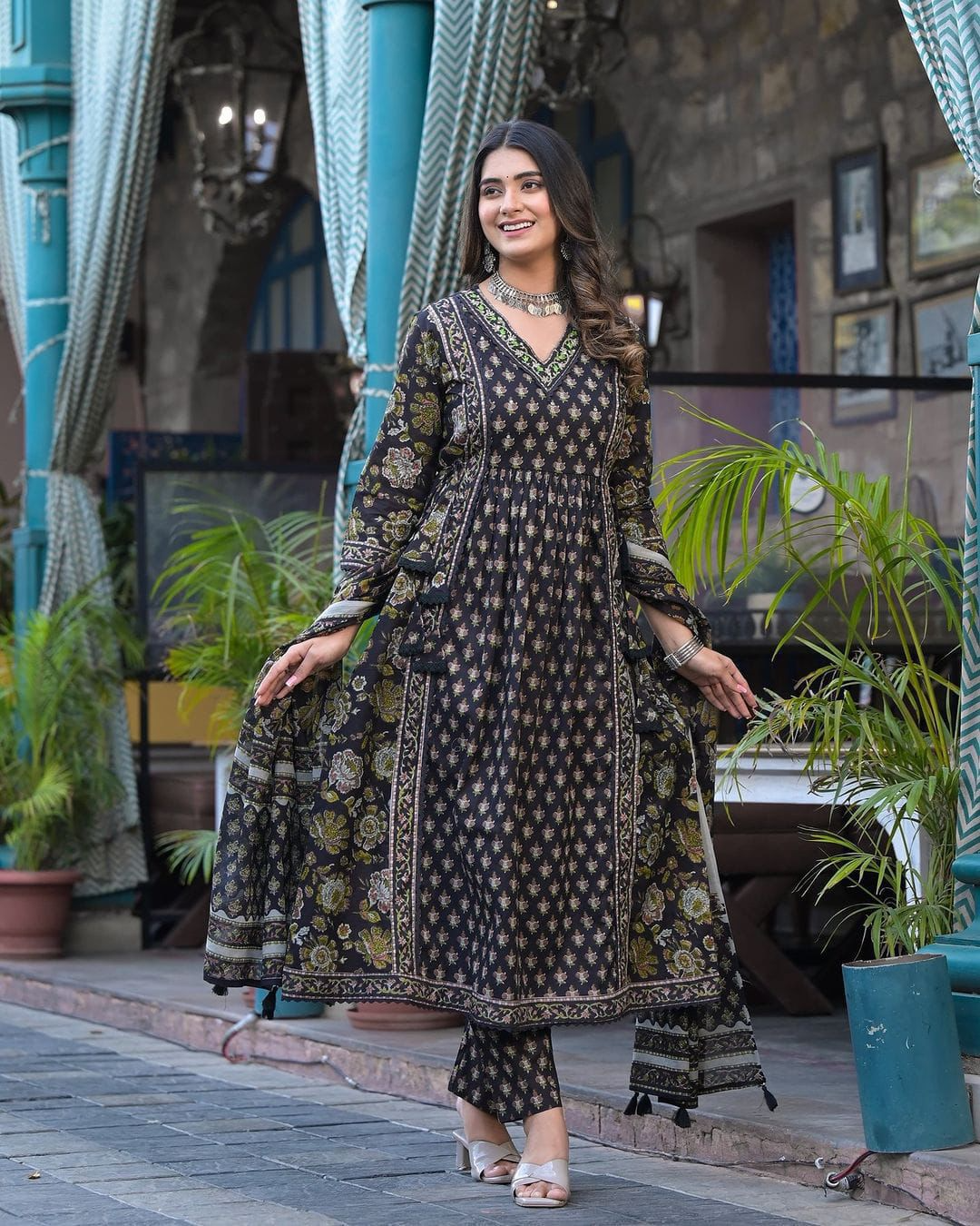 Cotton Dabu Printed & Embroidered Kurta Pant & Dupatta Set (2 Colors)