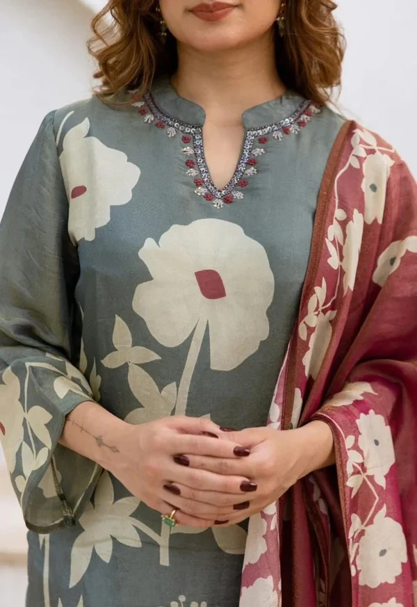 Beautiful Cotton Floral Printed Kurti Pant Dupatta Set (2 Colors)