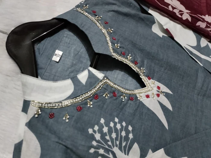 Beautiful Cotton Floral Printed Kurti Pant Dupatta Set (2 Colors)