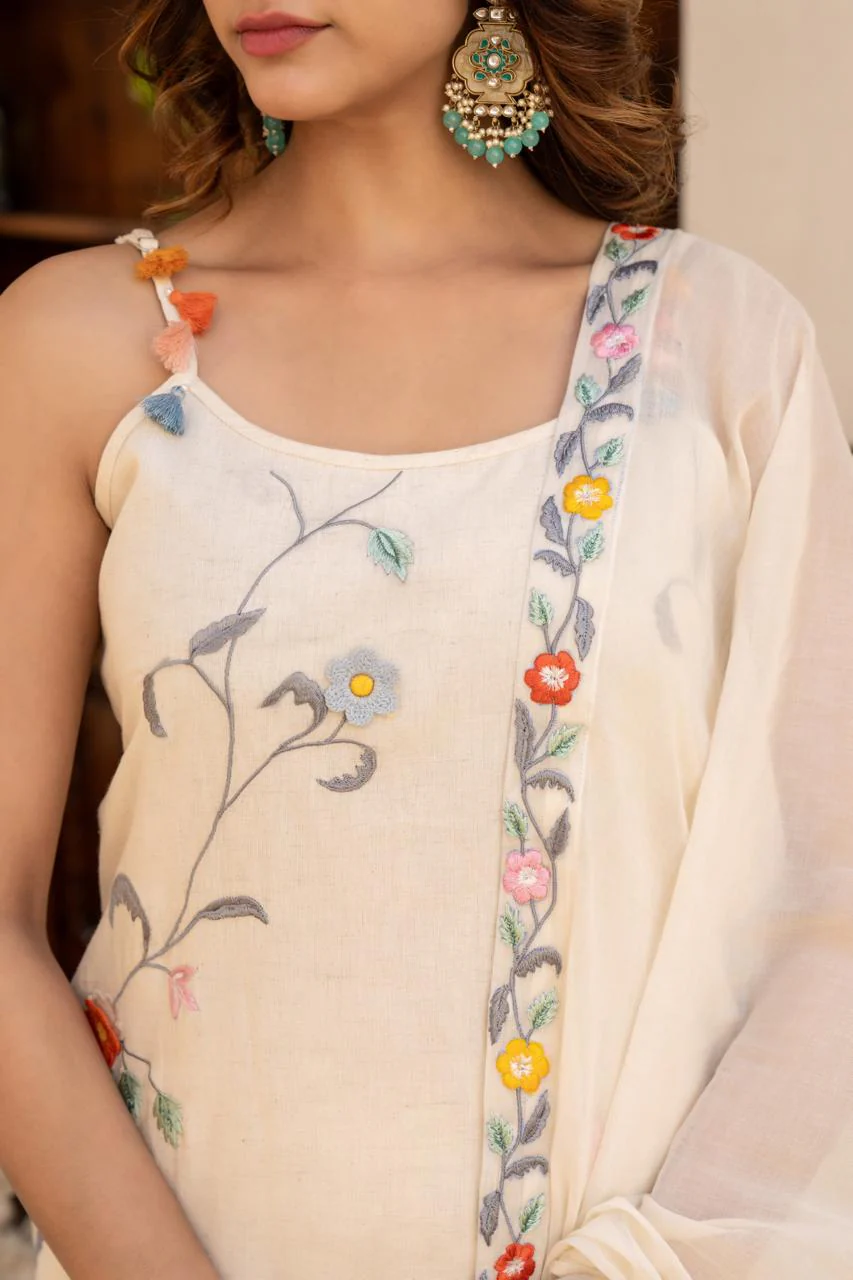 Floral Strappy Embroidered Kurta Pant & Dupatta