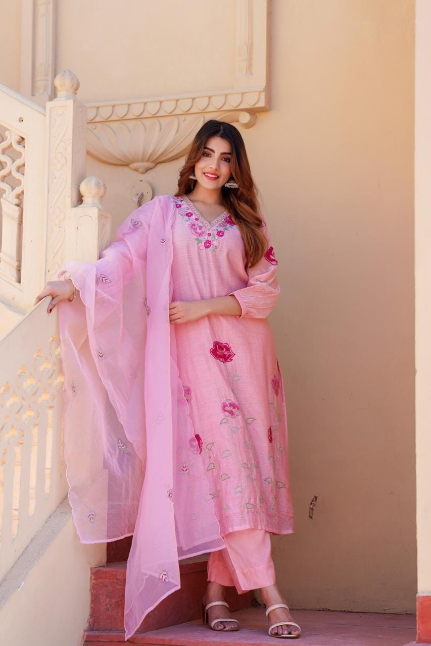 Pink Mul Chanderi Kurta With Handwork & Knotwork With Silk Pant & Dupatta