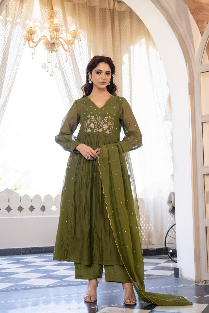 Henna Mul Chanderi Embroidered Suit Set