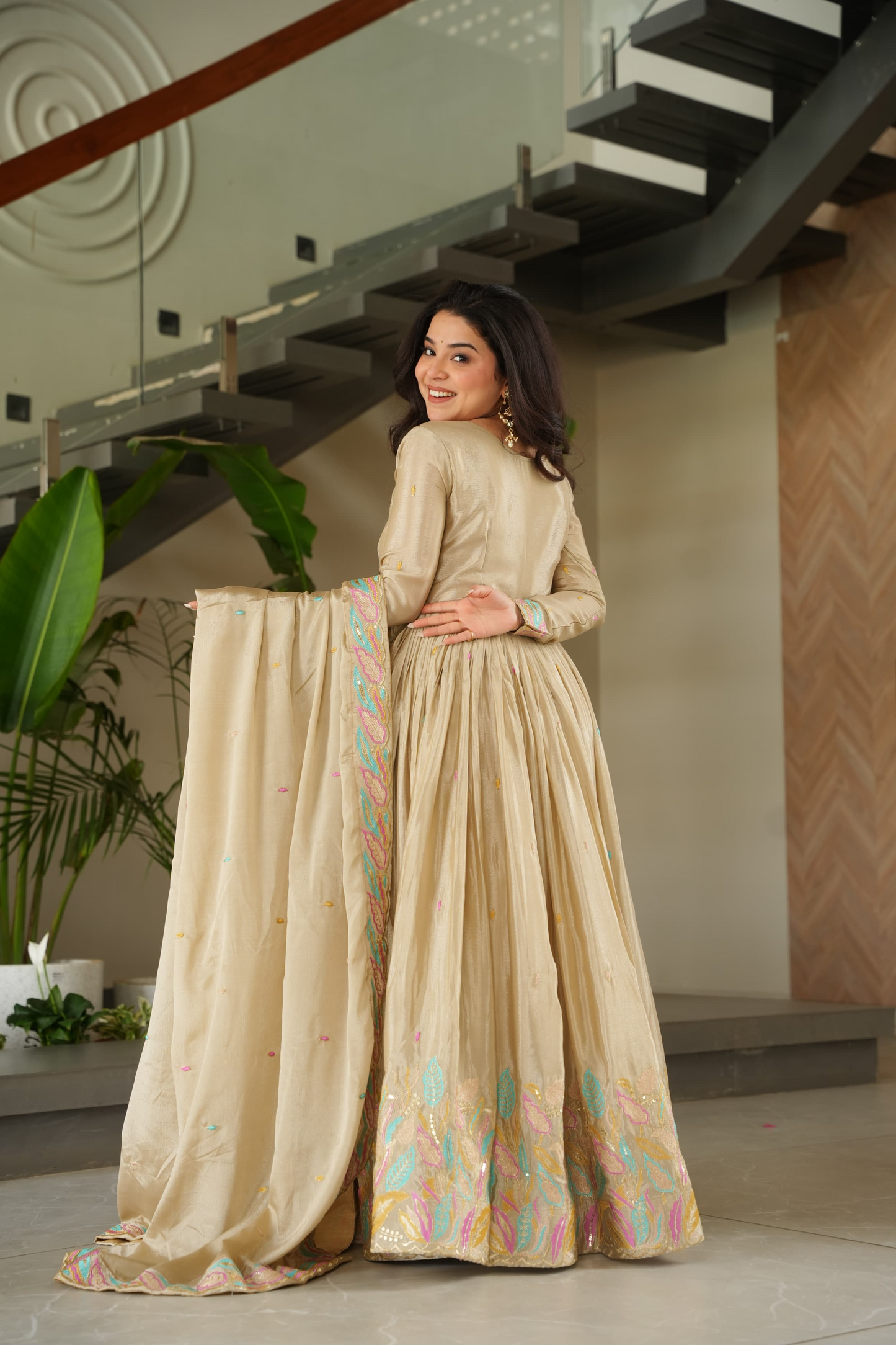 Off White Chinnon Thread Embroidered Gown (Set of 2)