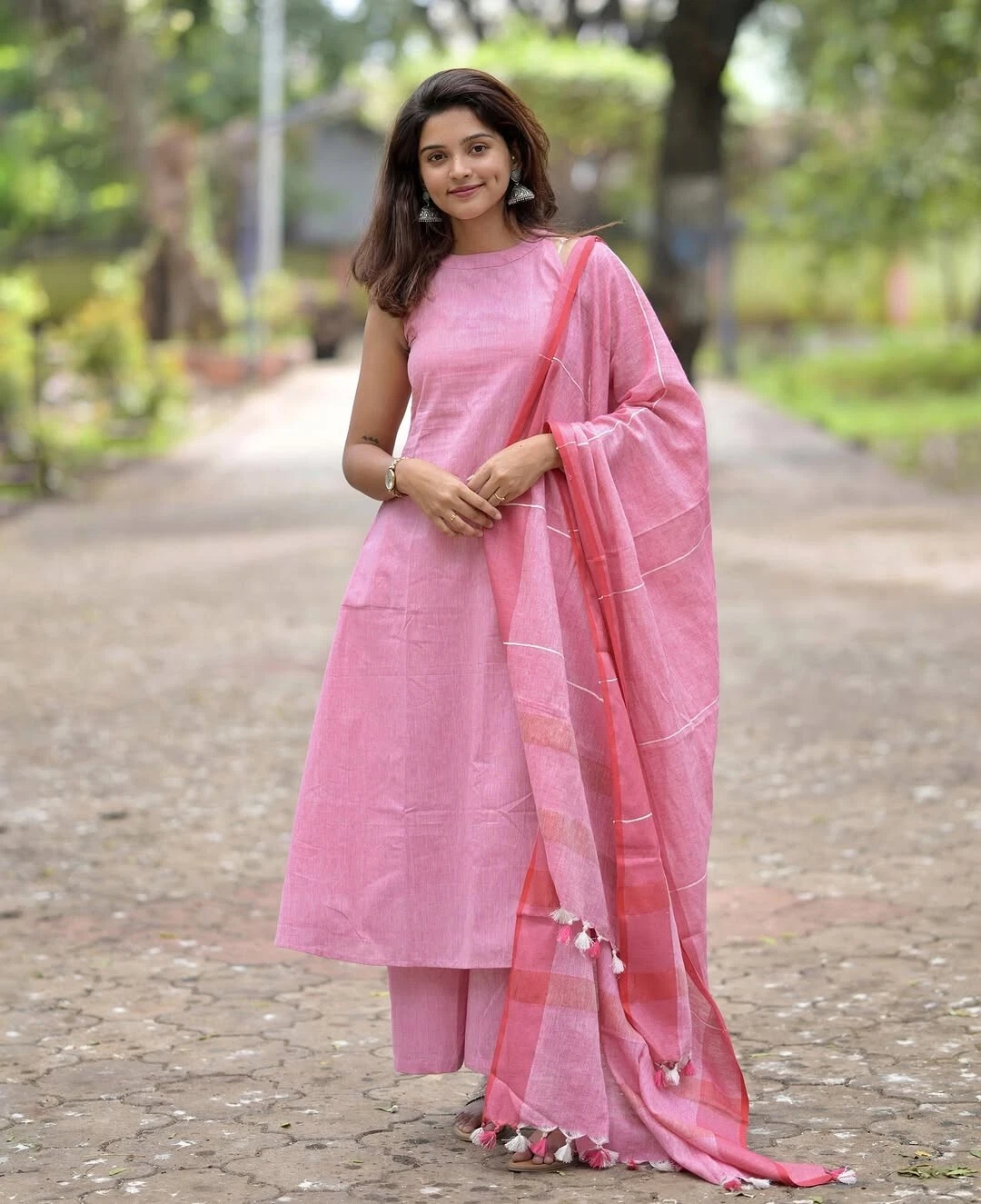 Pink Handloom A Line Kurti With Palazzo & Linen Dupatta