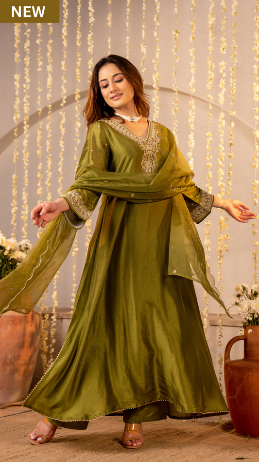 Emralld Festive Russian Silk Suit Set