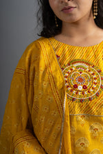 Yellow Cotton Printed Kurta pants with Dupatta (Set of 3)