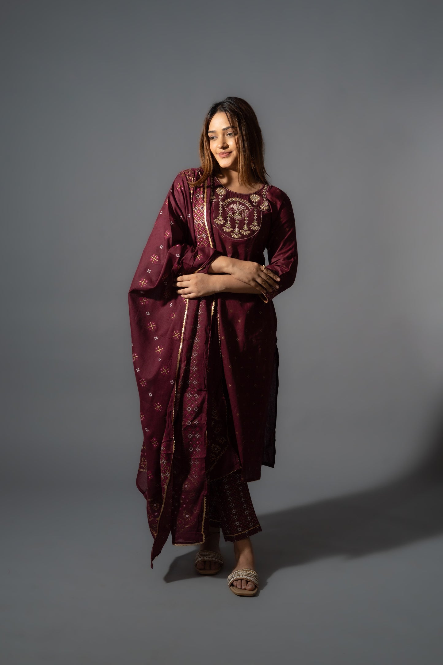 Plum Silk Printed Kurta pants with Dupatta (Set of 3)