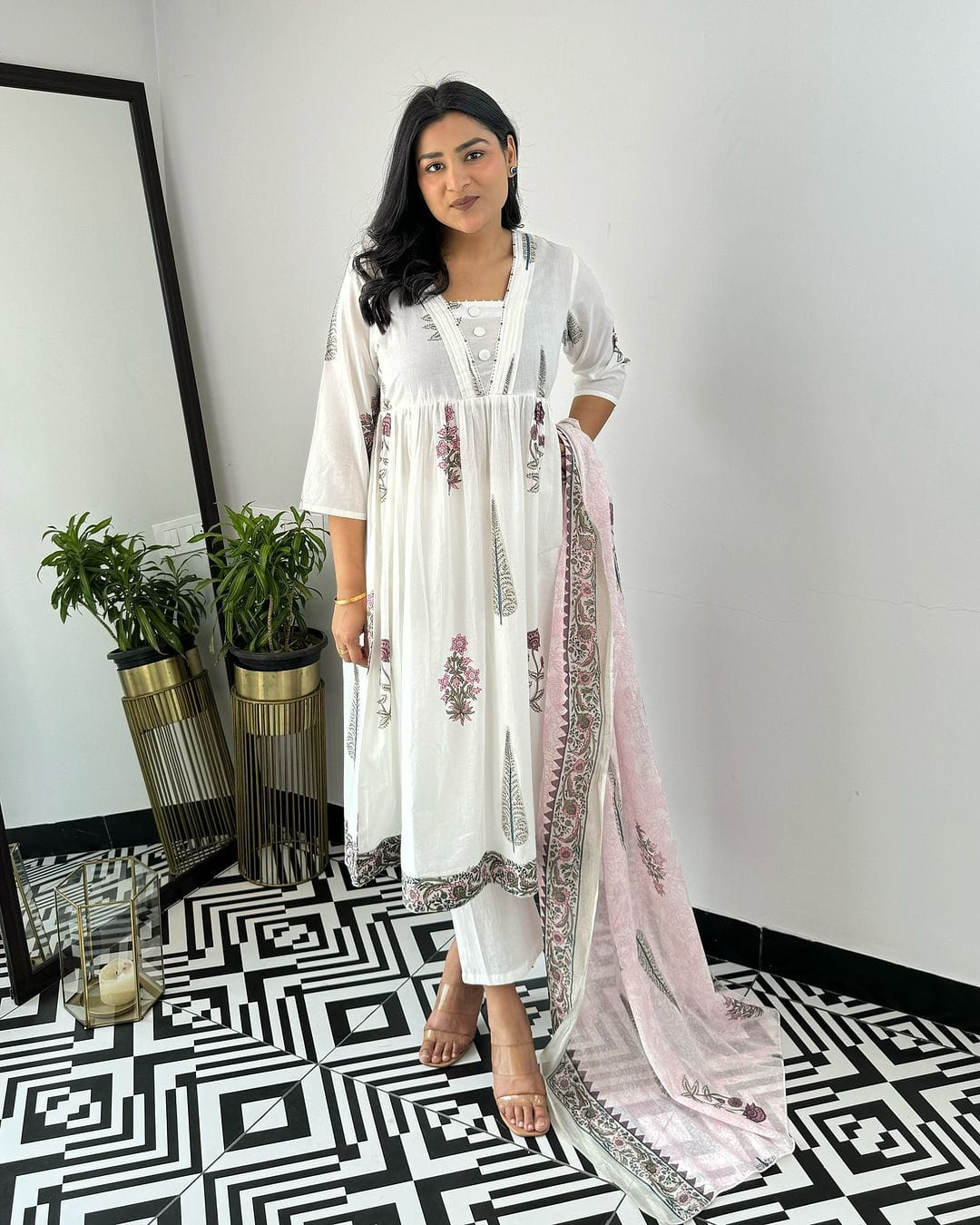 Floral Printed Kurta Pant With Cotton Malmal Dupatta