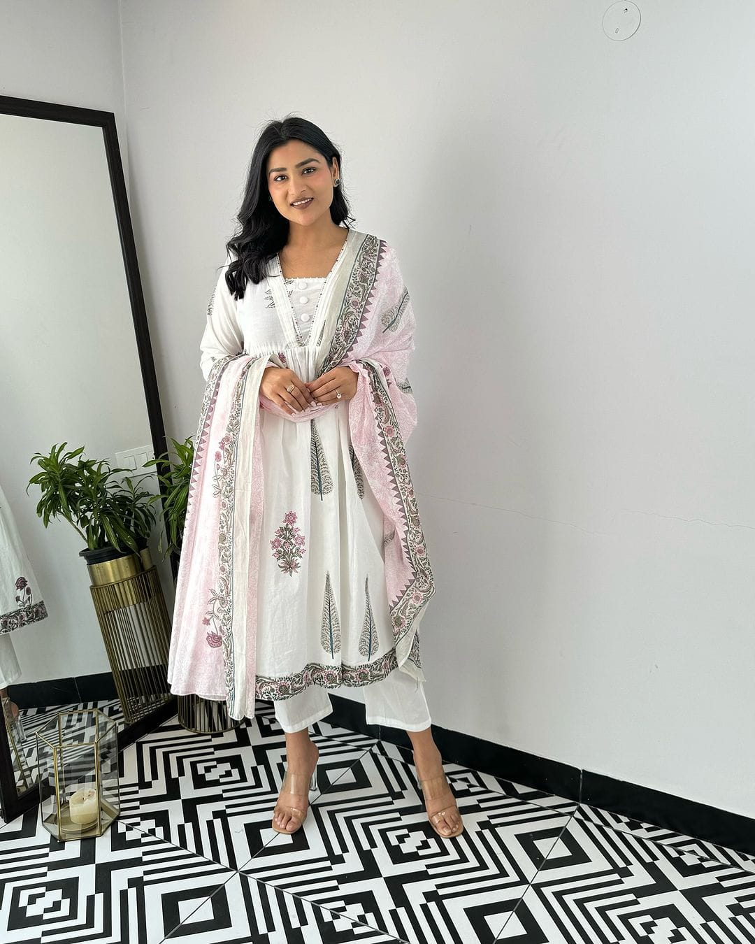 Floral Printed Kurta Pant With Cotton Malmal Dupatta