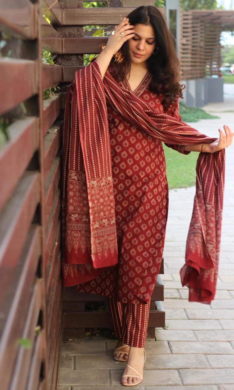 Cotton Printed Straight Kurta Pant & Dupatta Set