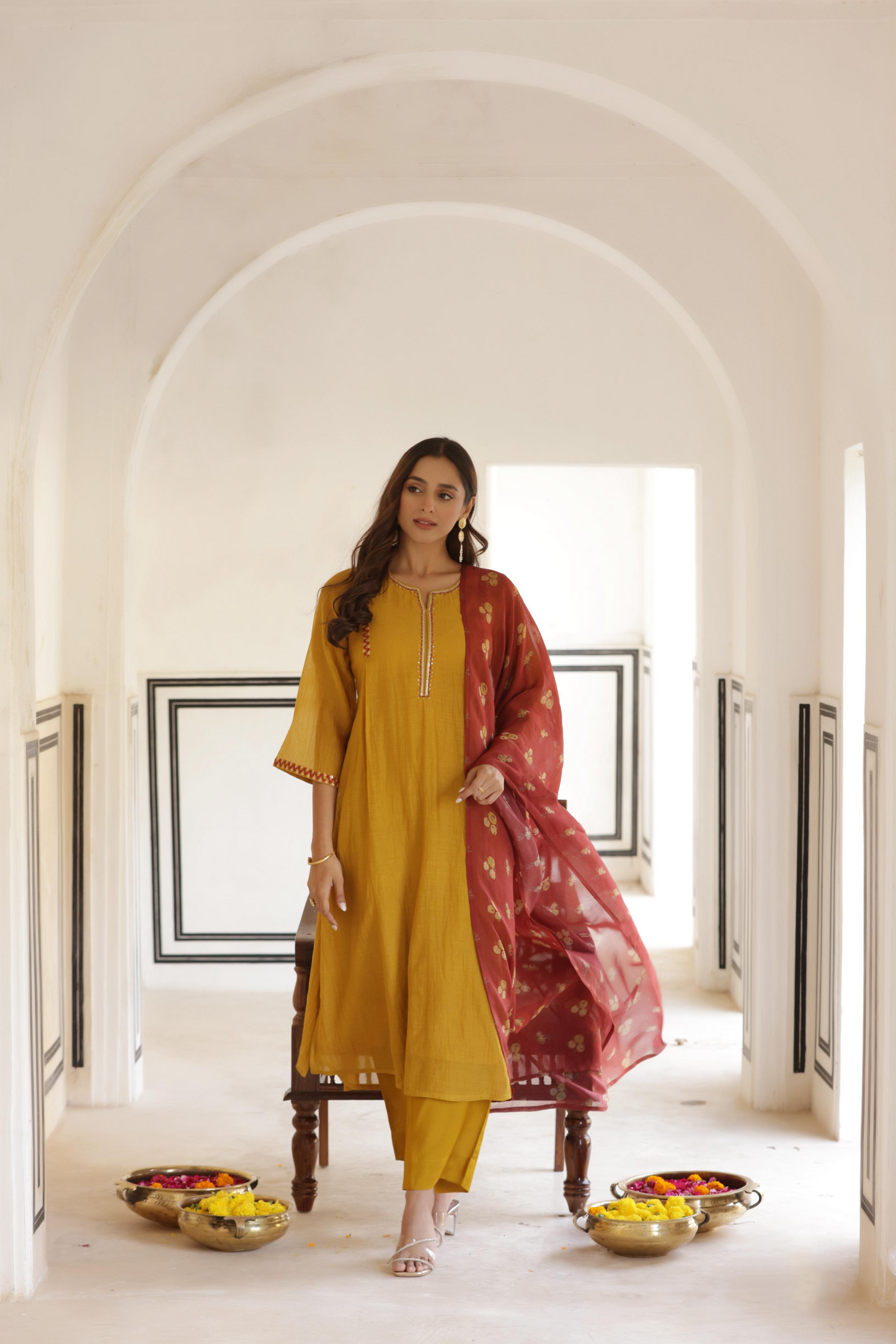 Mal Chanderi Embroidered Kurta Pant & Dupatta