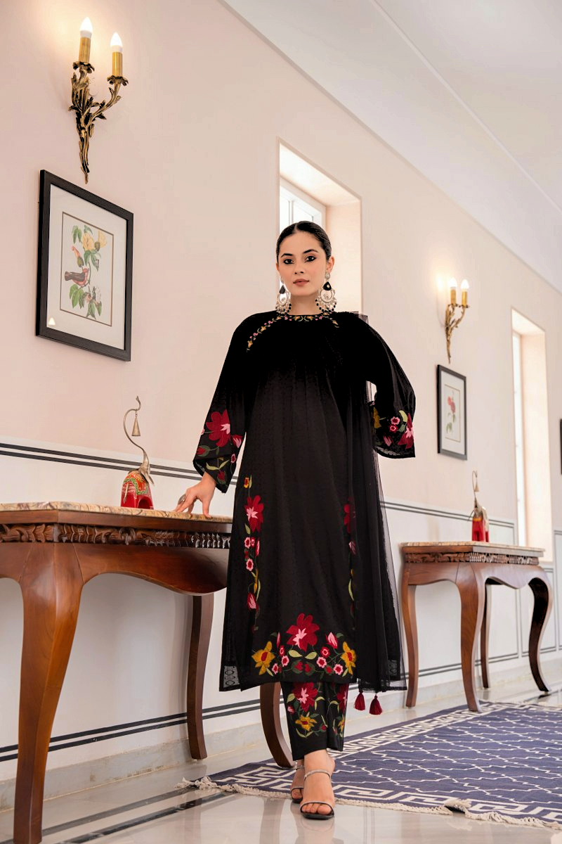 Black Cotton Slub Kurta Set With Floral Embroidery And Straight Pants