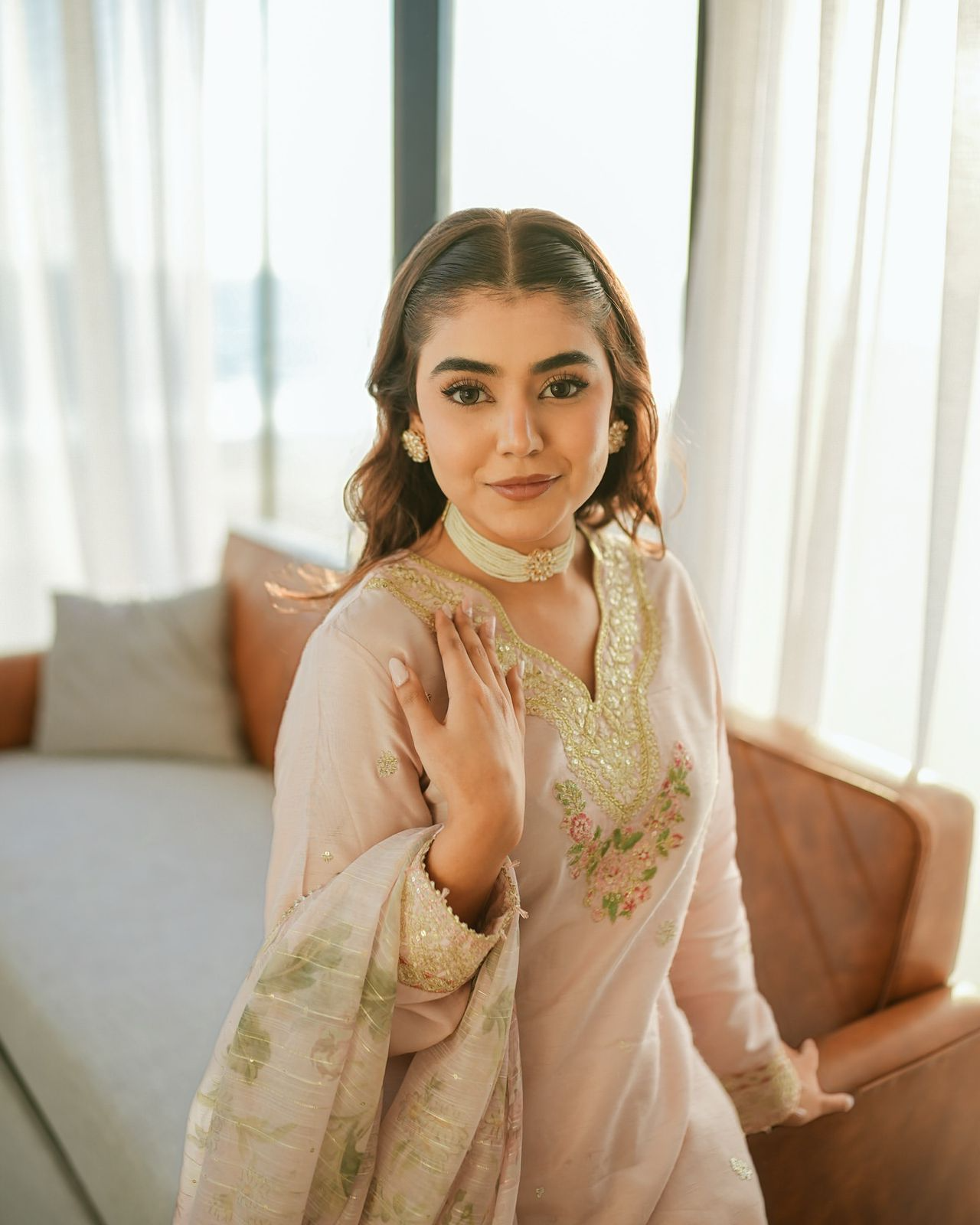 Ivory Shimmery Embroidered Crepe Kurta Plazzao With Chinon Dupatta
