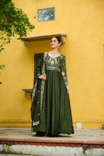 Henna Vichitra Multi-Thread Embroidered Gown