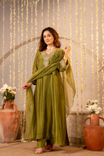 Emralld Festive Russian Silk Suit Set