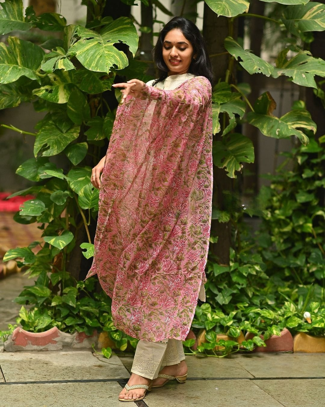 Cotton Dobby Self zikzak & Schiffli Kurta Pant WIth Dupatta