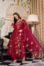 Red Mul Chanderi Embroidered Suit Set With Cotton Lining