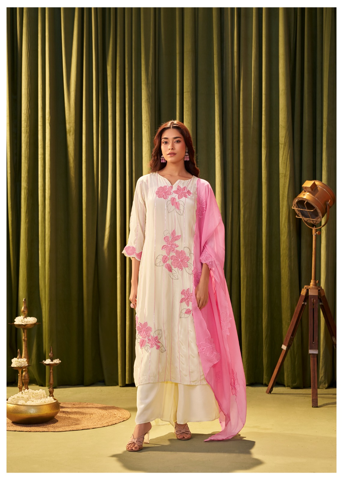 Pink Floral Applique Work Crepe Kurta Suit Set