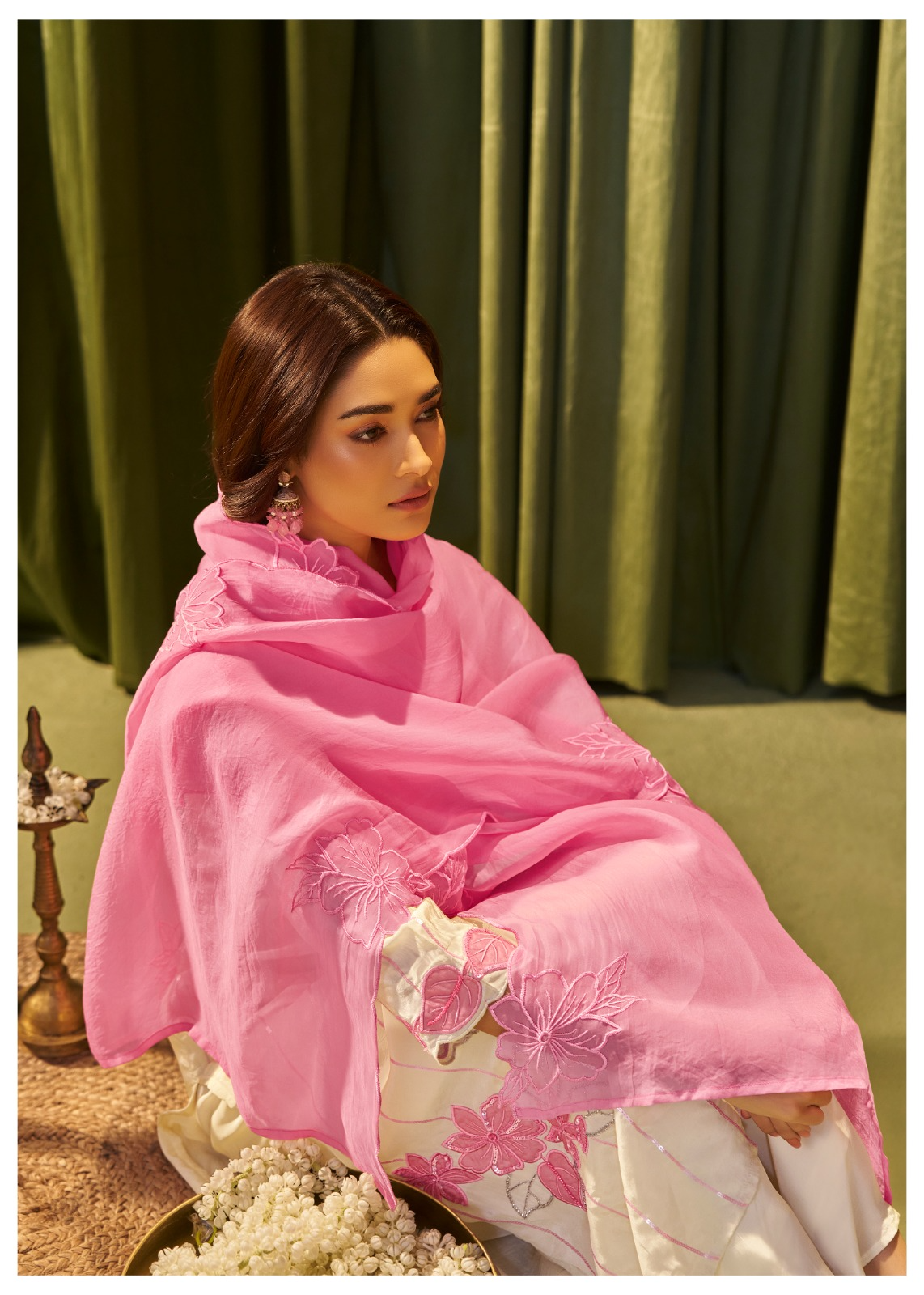 Pink Floral Applique Work Crepe Kurta Suit Set