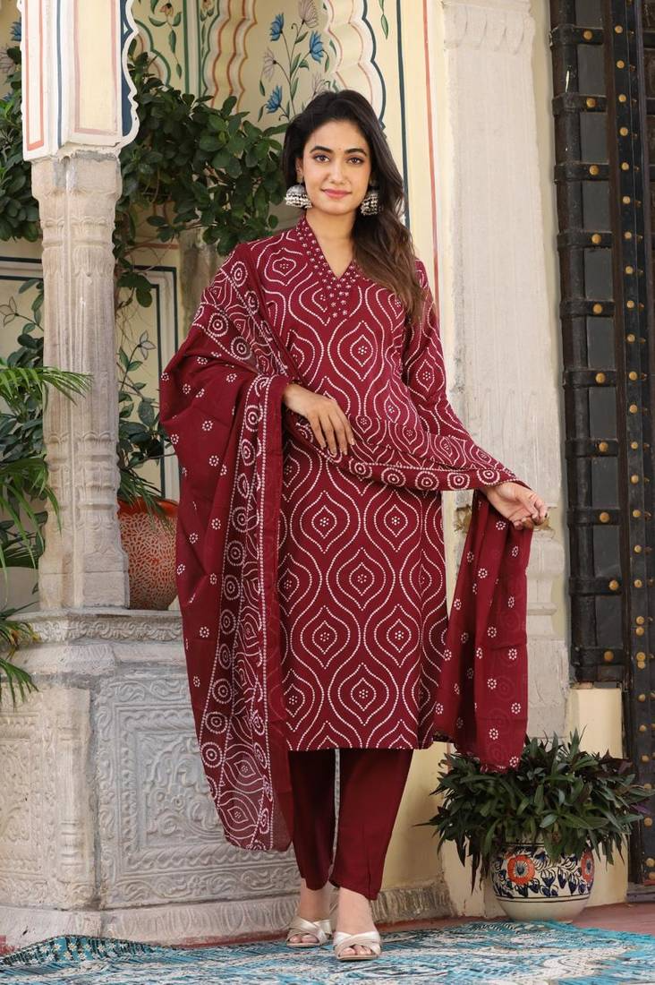 Cotton Bandhej Printed Hand & Lace Work Kurti Pant & Dupatta